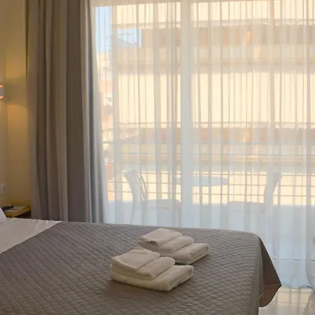 Relax * Piraeus