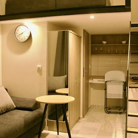 Relax Aparthotel Piraeus