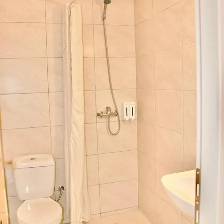 Relax Aparthotel Piraeus