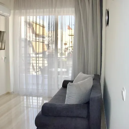 Relax Piraeus